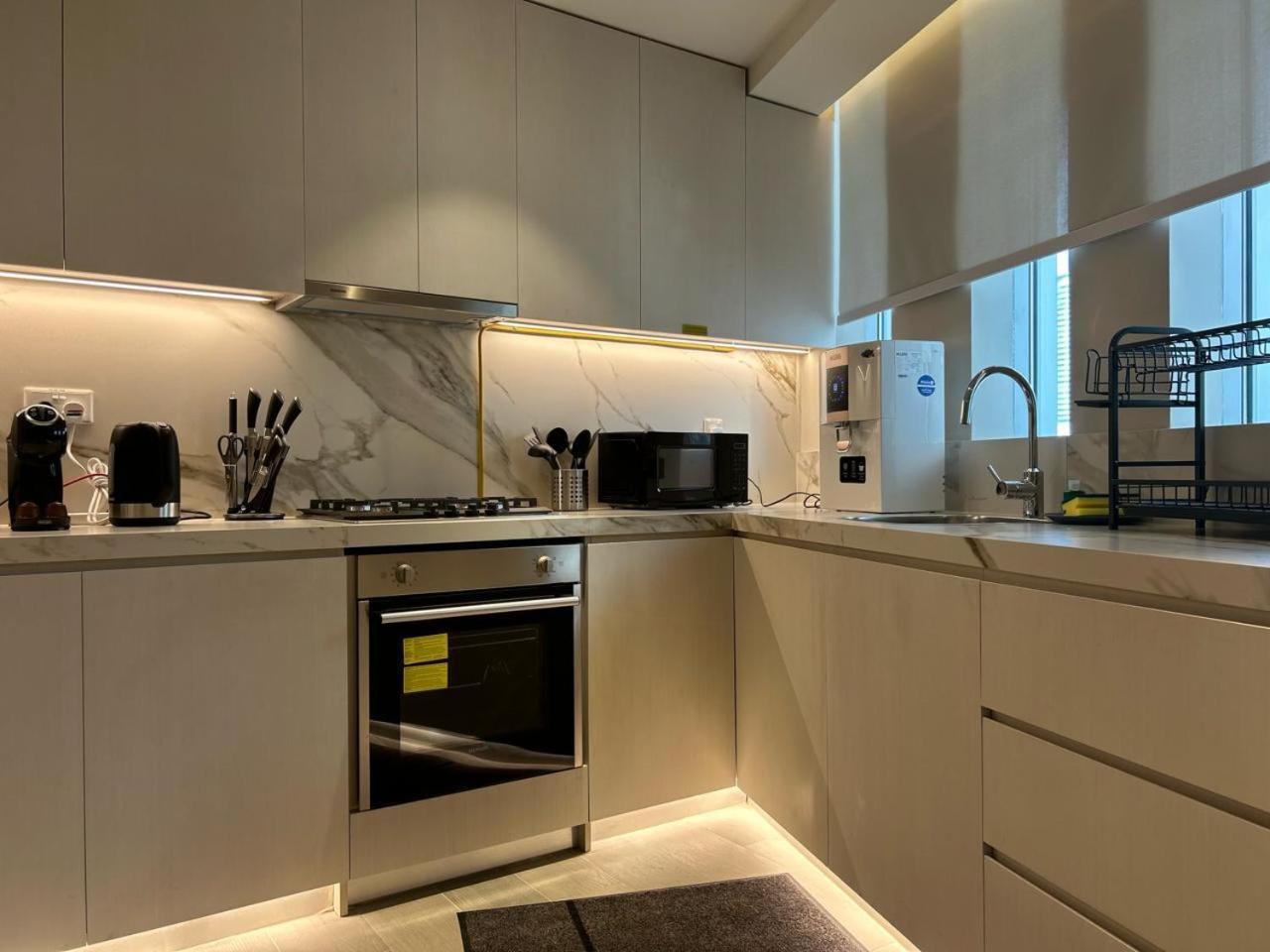 Dubai Marina Walk Gem Modern Apartments With Pool & Gym Access, Steps To Beach & Metro Managed By Sunnyhomes Exterior foto