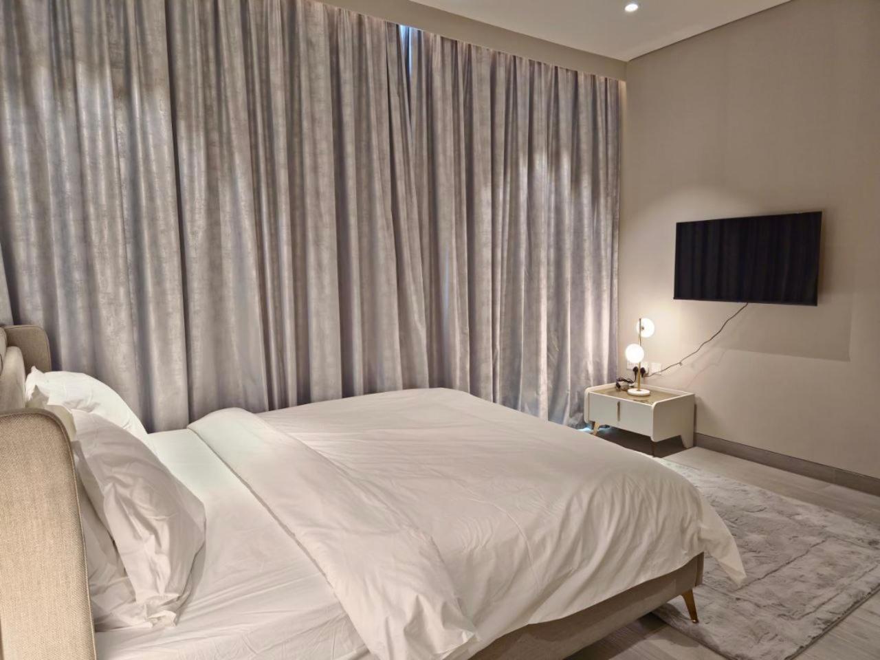 Dubai Marina Walk Gem Modern Apartments With Pool & Gym Access, Steps To Beach & Metro Managed By Sunnyhomes Exterior foto